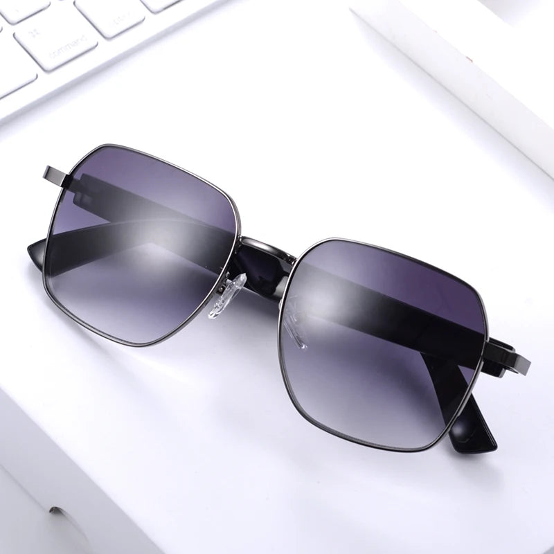Smart Glasses with Bluetooth Speaker and Touch Control Technology